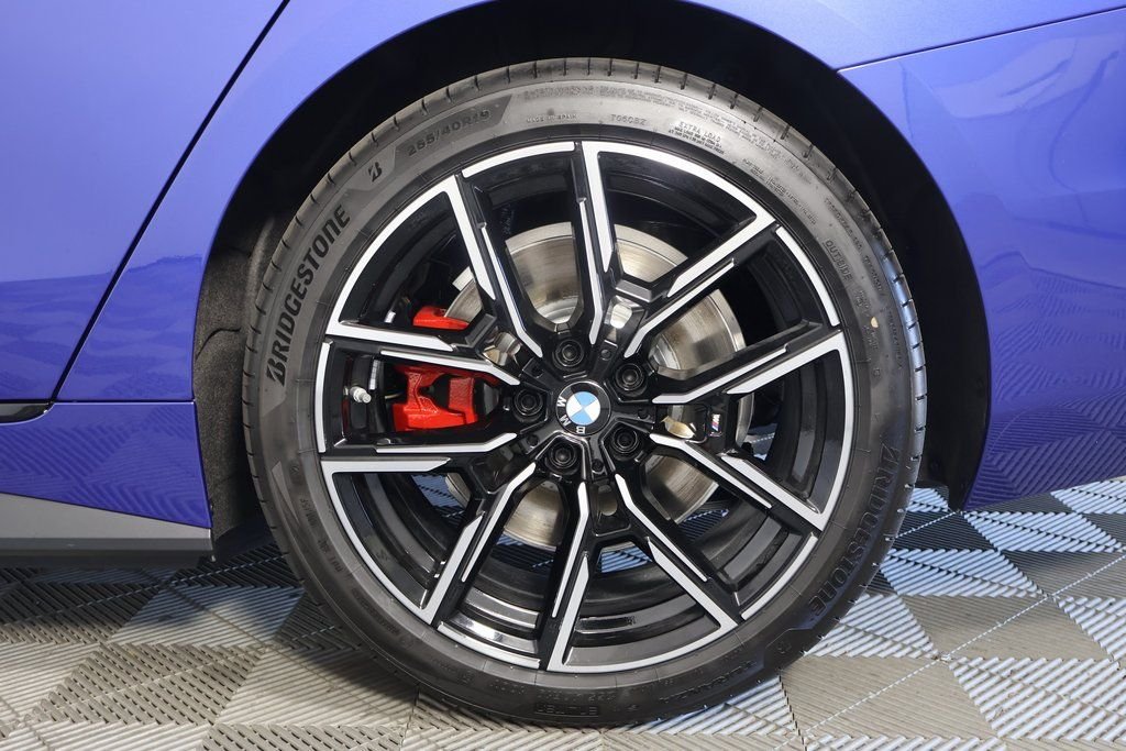 New 2026 Portimao Blue Metallic BMW eDrive40 image 10