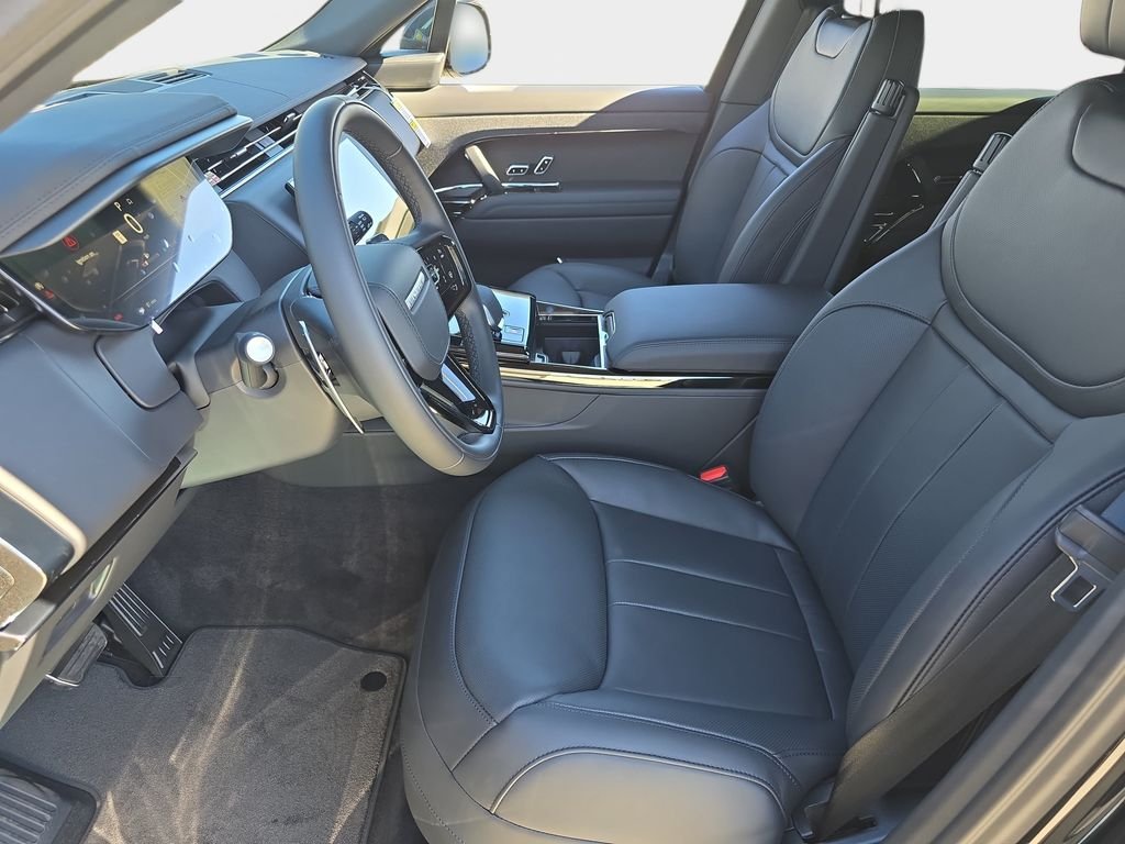 New 2026 Santorini Black Land Rover Dynamic SE image 16
