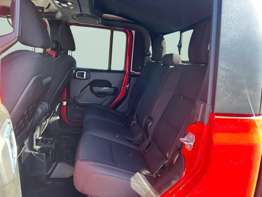 Used 2022 Firecracker Red Clearcoat Jeep Rubicon image 17