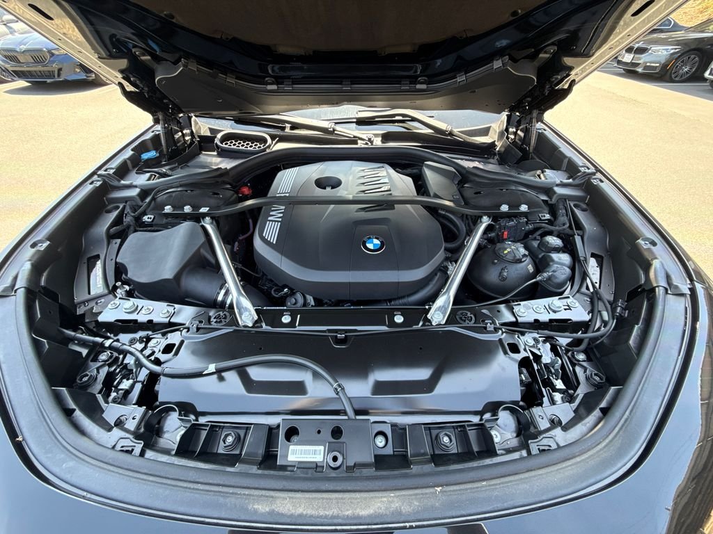 New 2026 Black Sapphire Metallic BMW 740i image 8