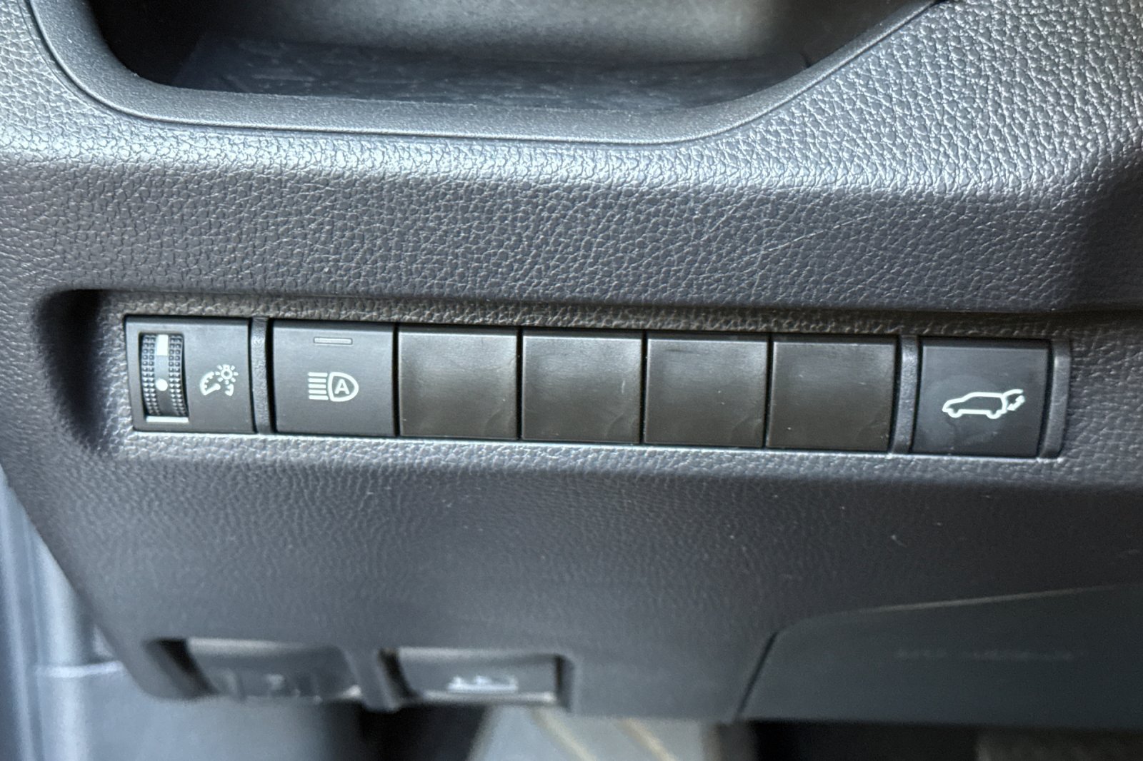 Used 2023 Gray Toyota XLE Premium image 33