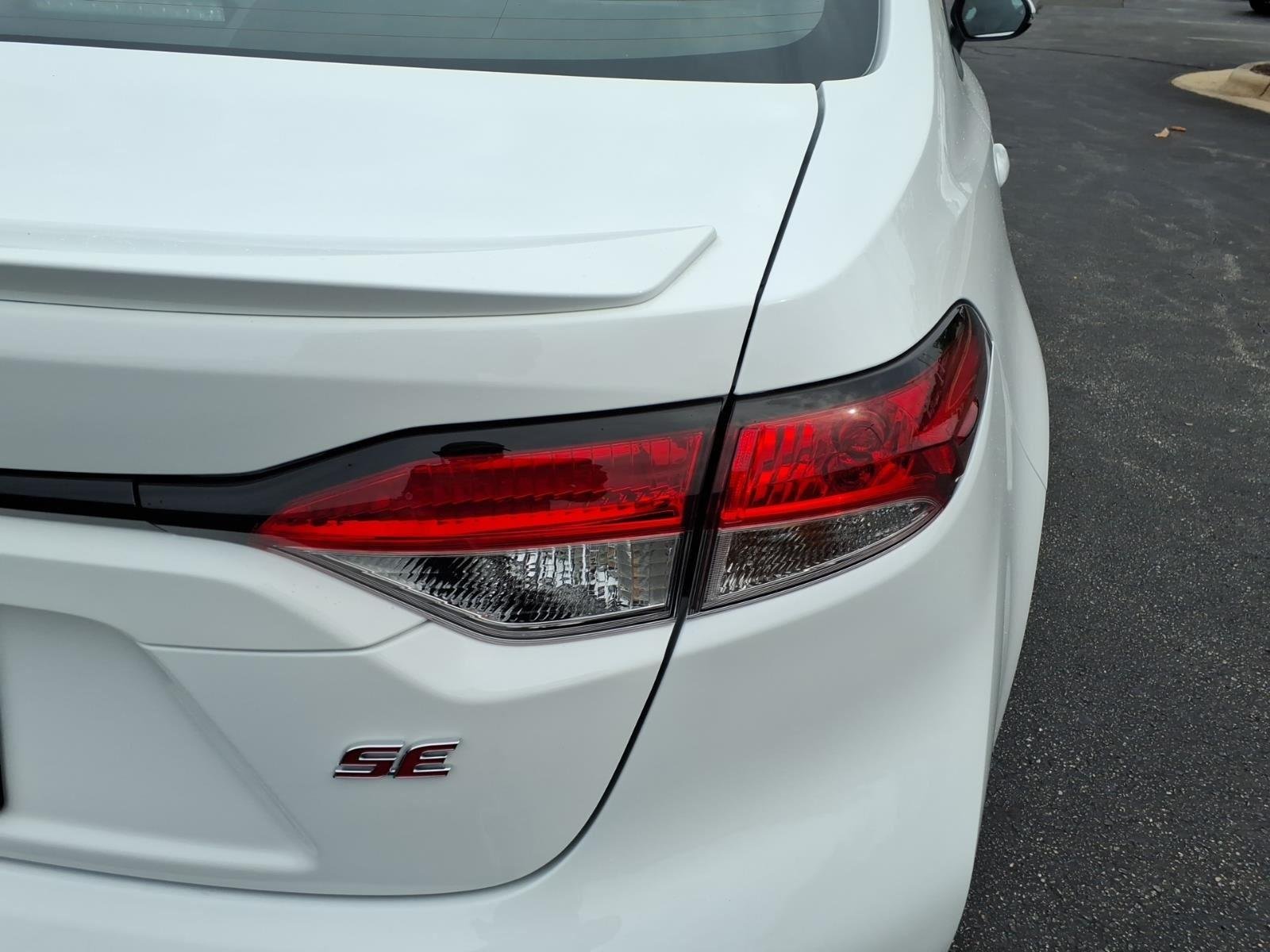 New 2026 Ice Cap Toyota SE image 16