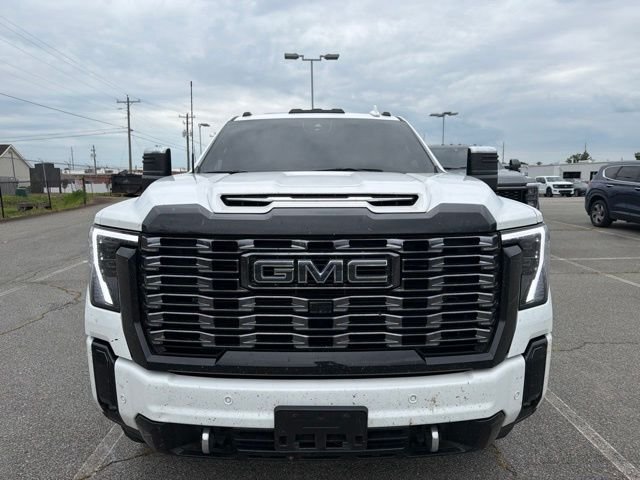 Used 2025 White GMC Denali Ultimate image 7