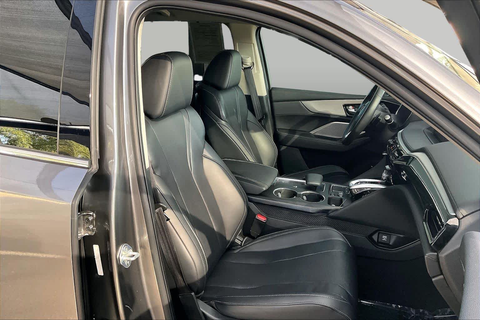 Used 2024 Liquid Carbon Metallic Acura w/Technology Package image 9