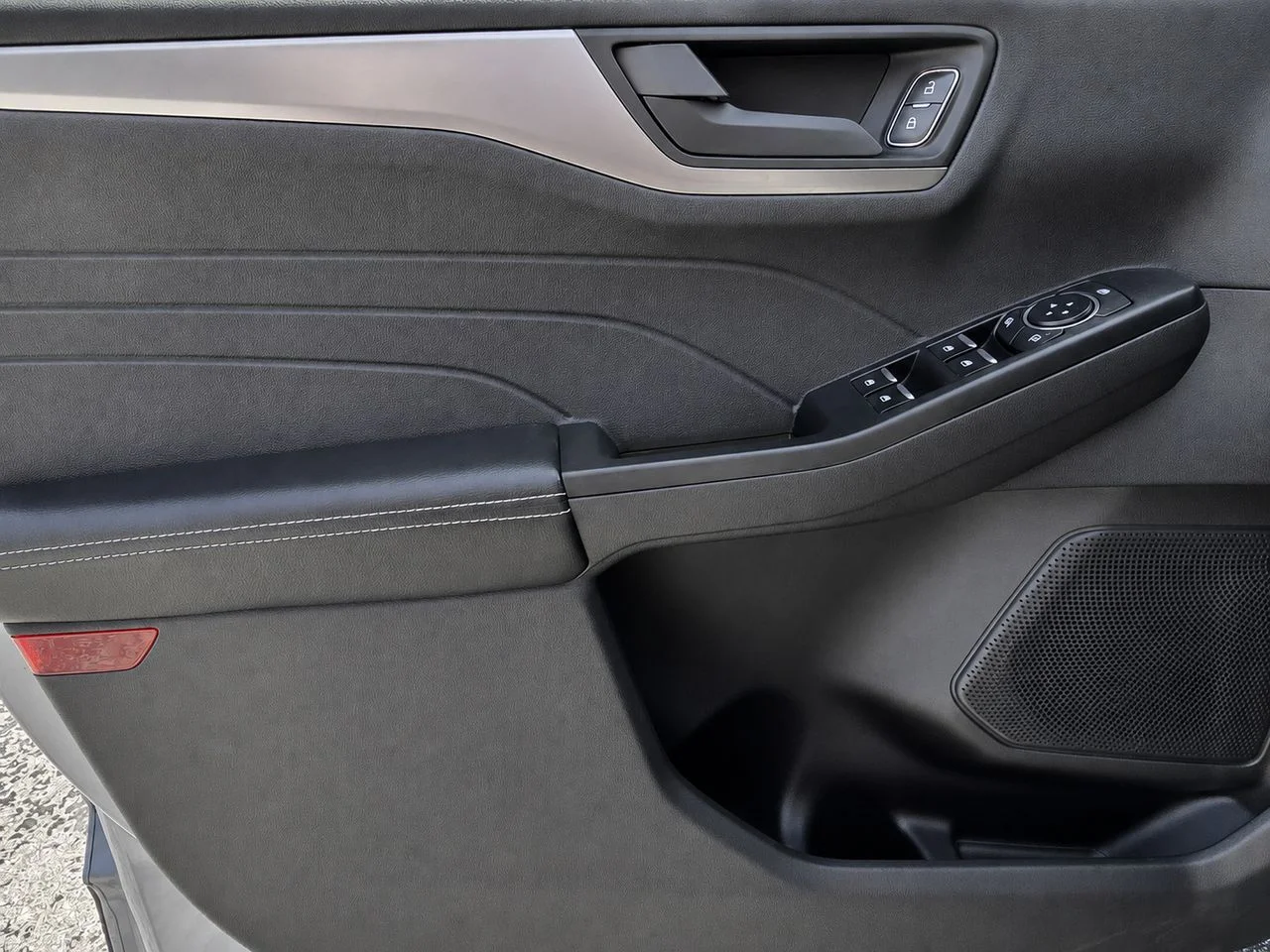 Used 2025 Space Silver Ford Active image 13