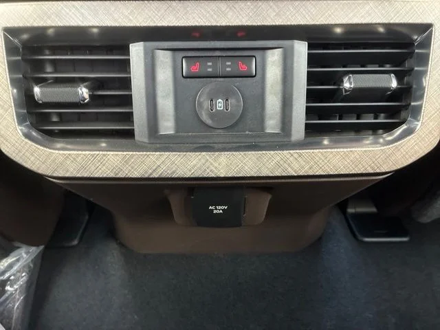 New 2026 White Ford King Ranch image 27