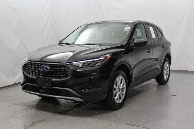 Used 2025 Black Ford Active image 4