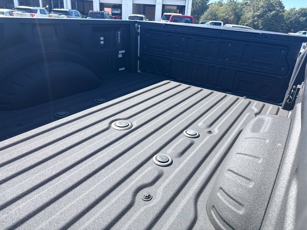New 2026 Star White Metallic Tri-Coat Ford F-250® Lariat® image 28
