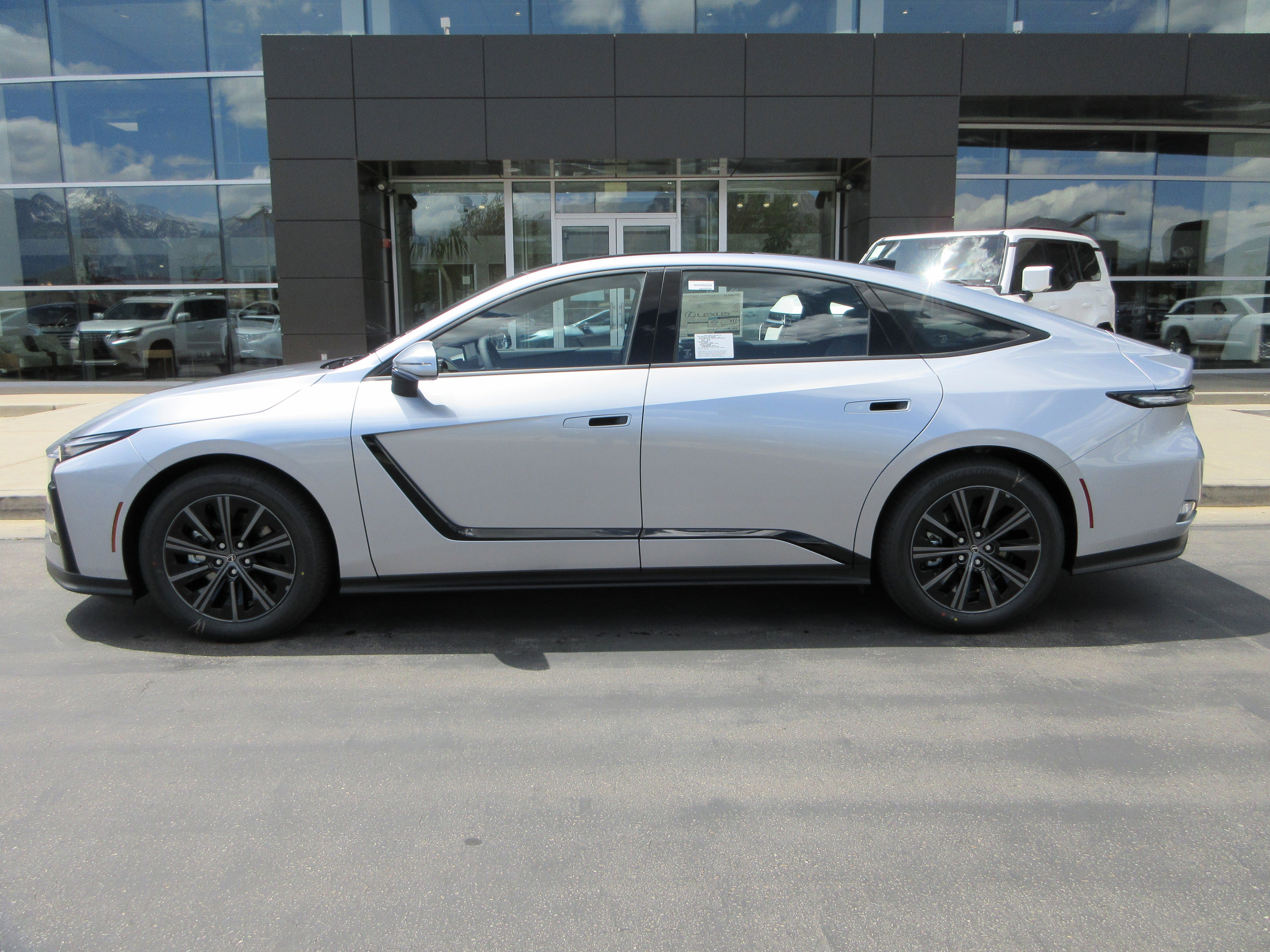 New 2026 Iridium Lexus PREMIUM AWD image 3