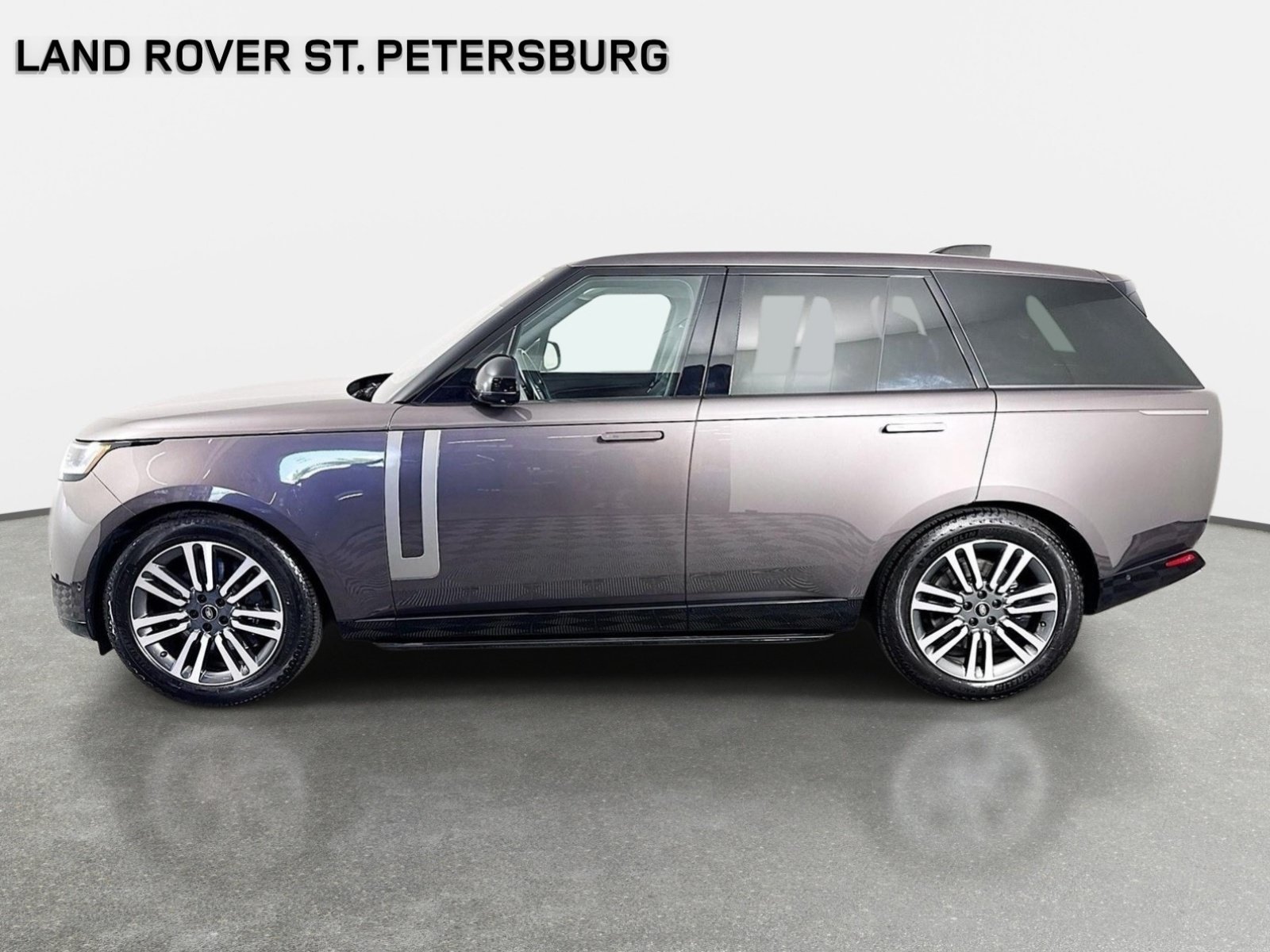 Used 2023 Charente Gray Premium Metallic Land Rover SE image 8
