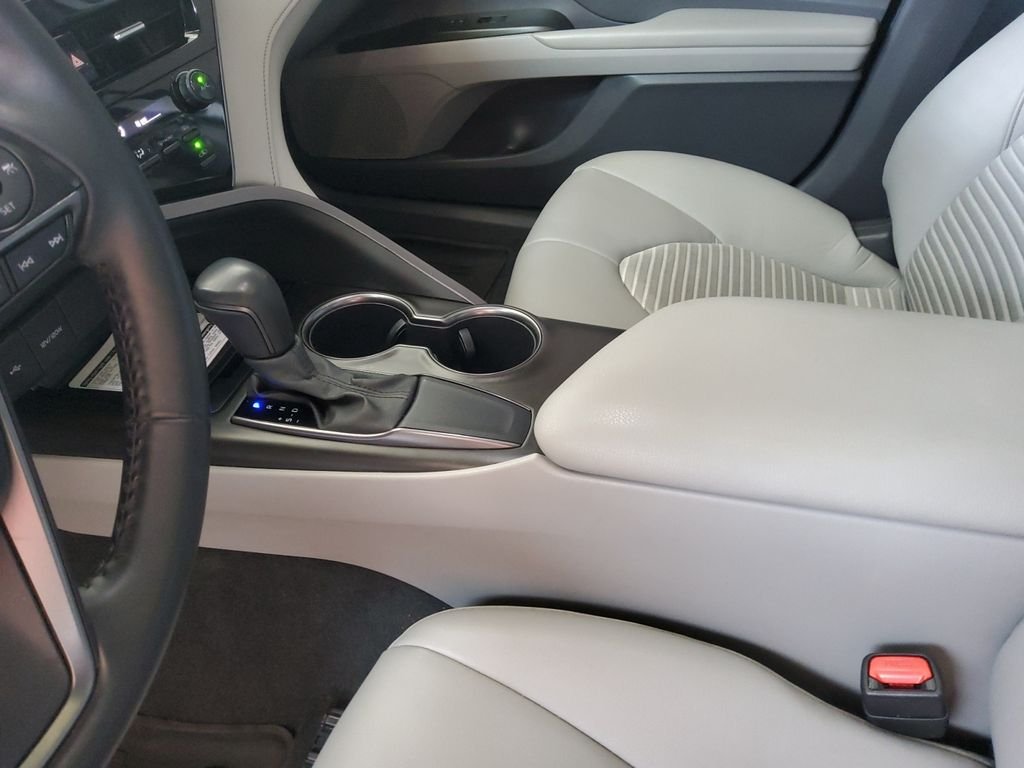 Used 2021 White Toyota SE image 23