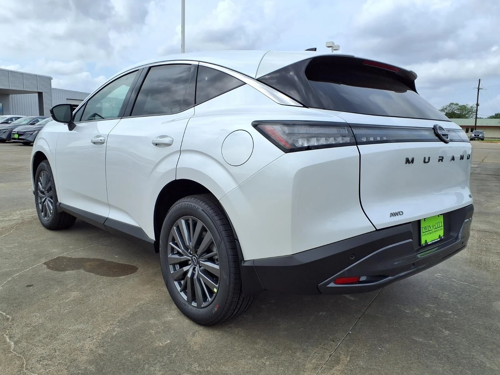 New 2026 White Nissan SL image 6