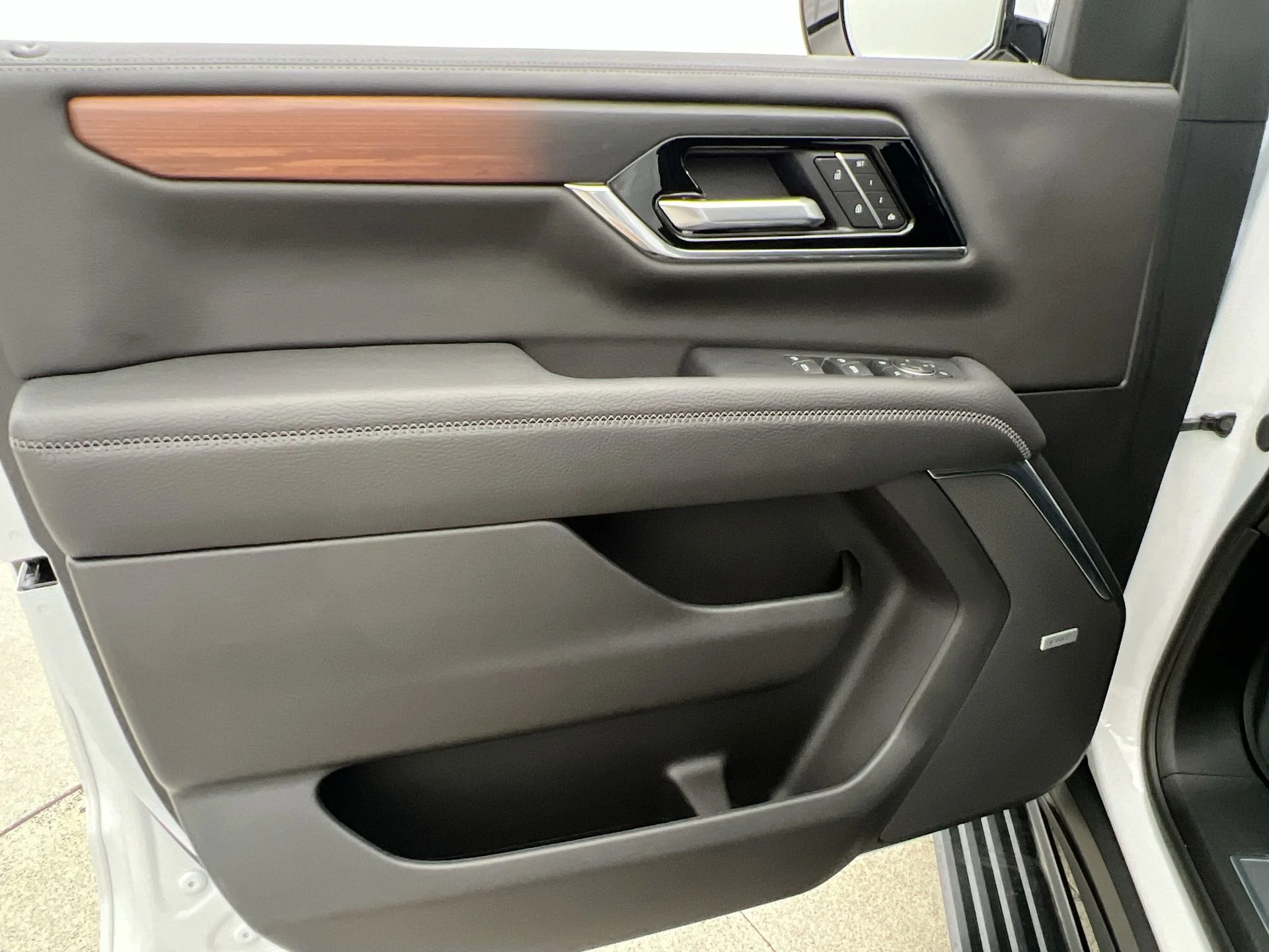 2026 GMC Yukon XL Denali - Photo 64