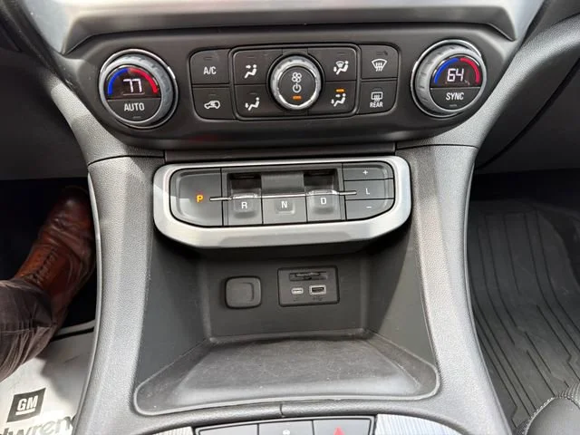Used 2023 White Frost Tricoat GMC SLT image 27