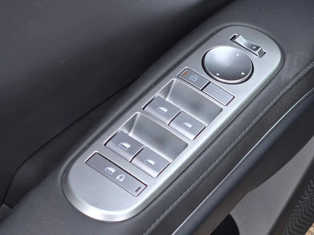 New 2026 Gray Pearl Hyundai SEL image 22