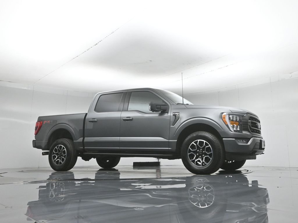 Certified Used 2023 Gray Ford XLT image 4