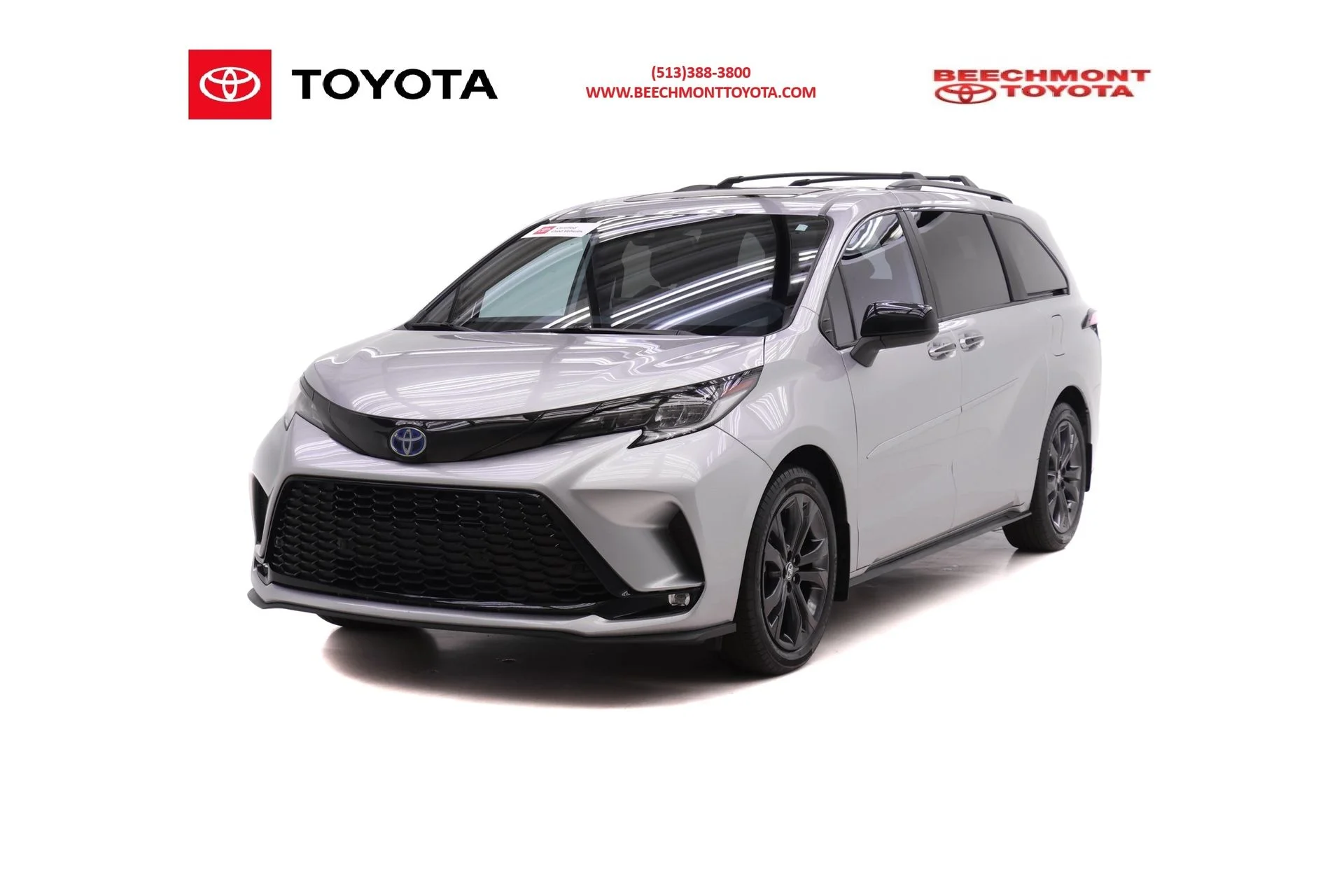 2025 Toyota Sienna XSE 7-Passenger Hybrid FWD's photo