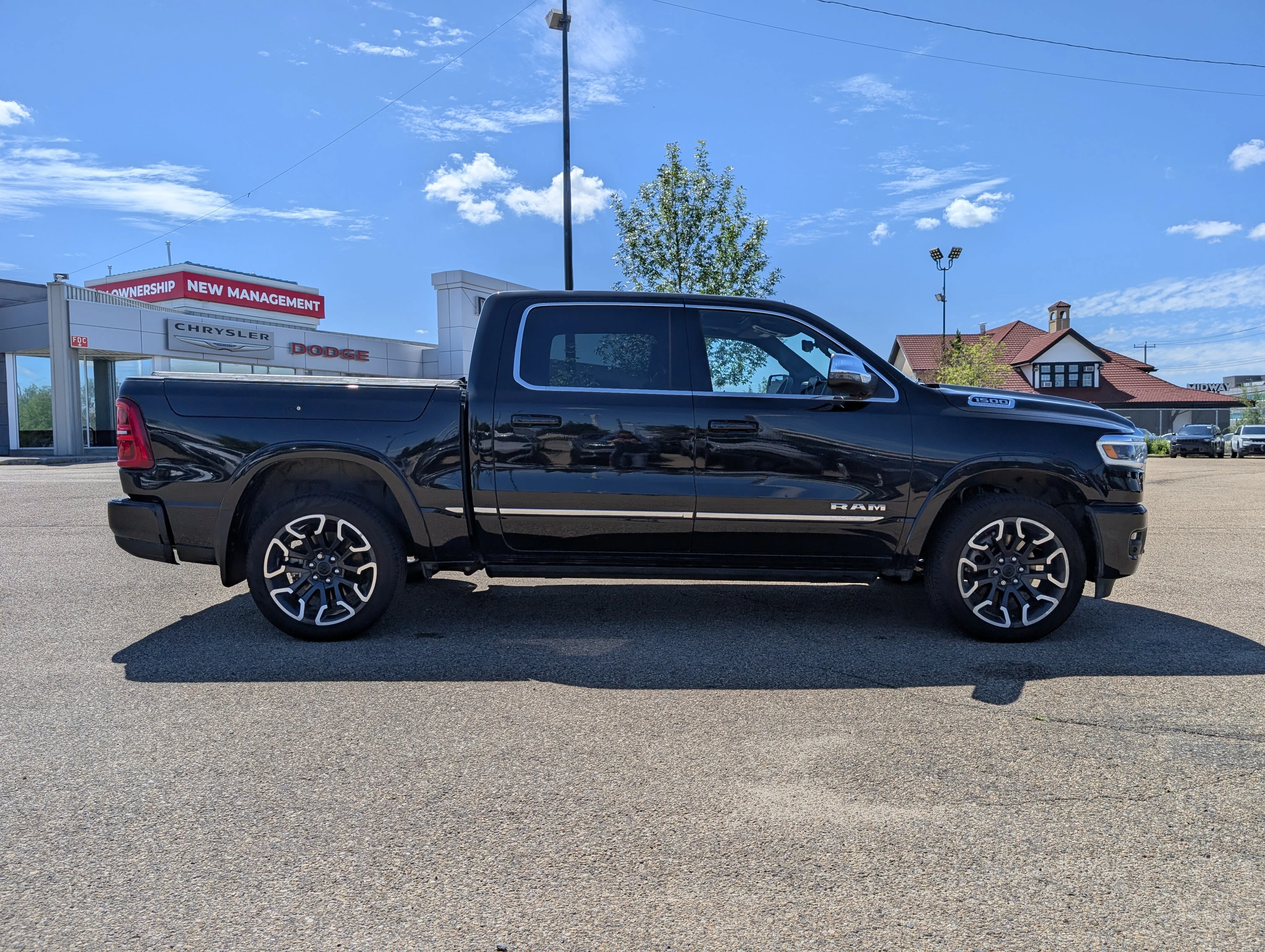 Used 2026 Diamond Black Crystal Pearl Ram Limited image 8