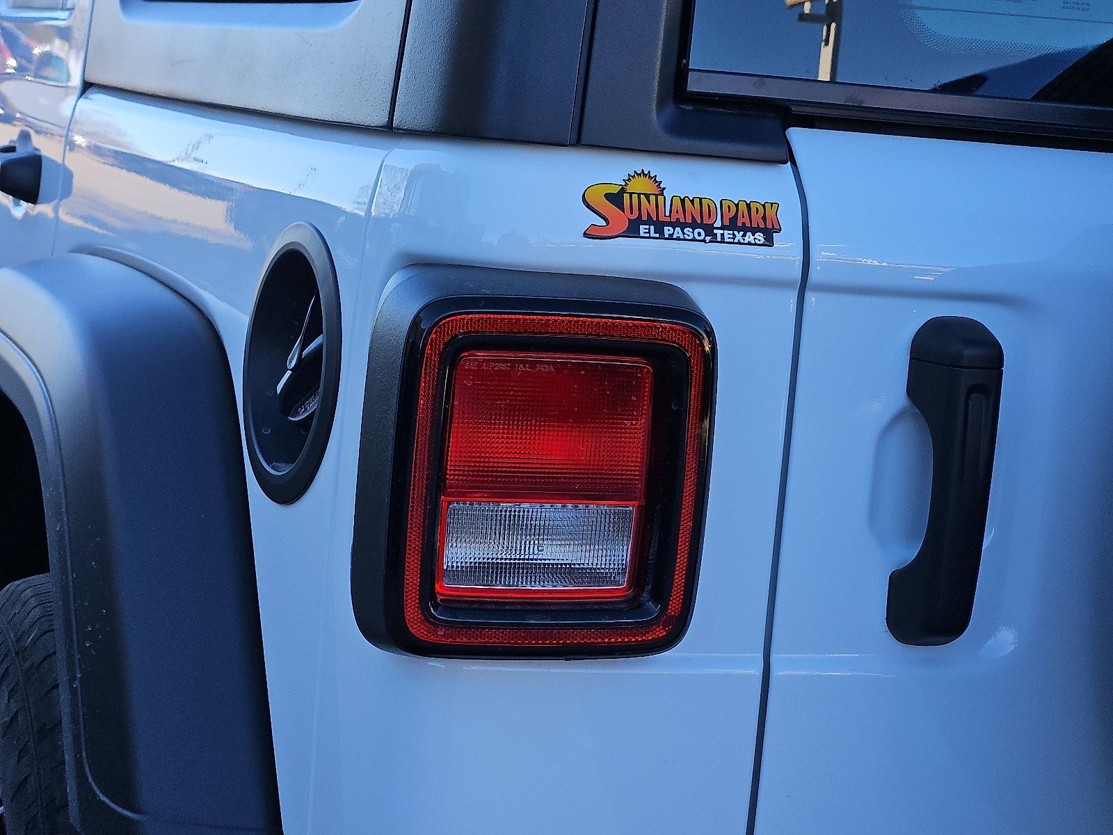New 2026 Bright White Clear-Coat Exterior Paint Jeep Sport image 11