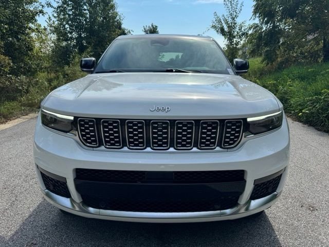 Used 2025 Bright White Clearcoat Jeep Summit image 3