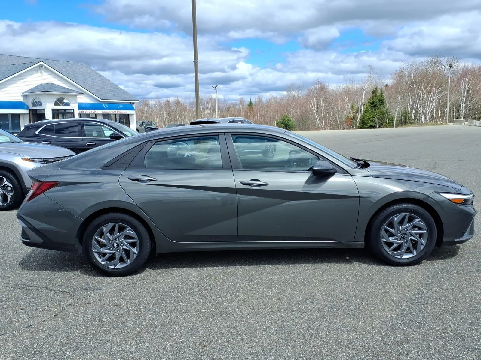 Used 2024 Gray Hyundai SEL image 4
