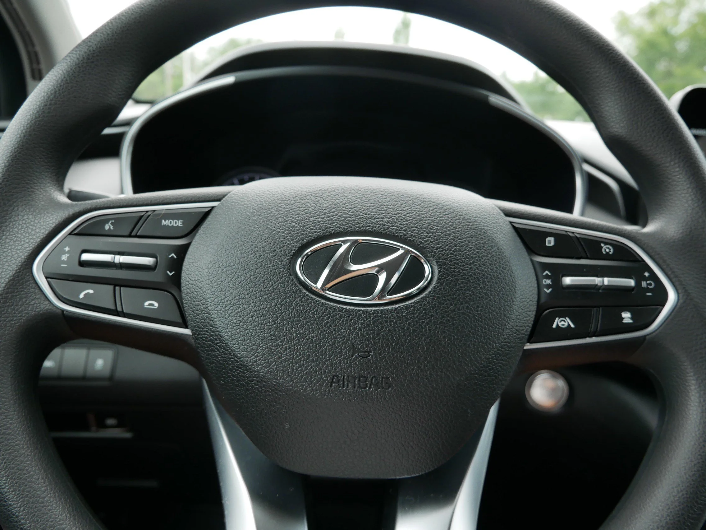 Used 2022 Hampton Gray Hyundai SEL image 25