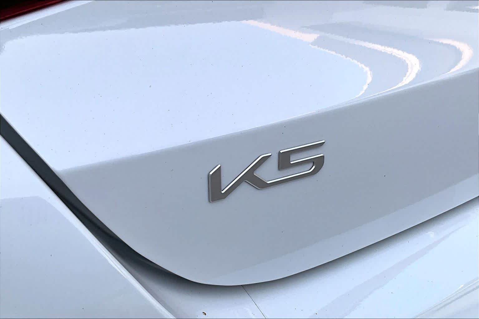 Used 2023 Glacial White Pearl Kia GT-Line image 30