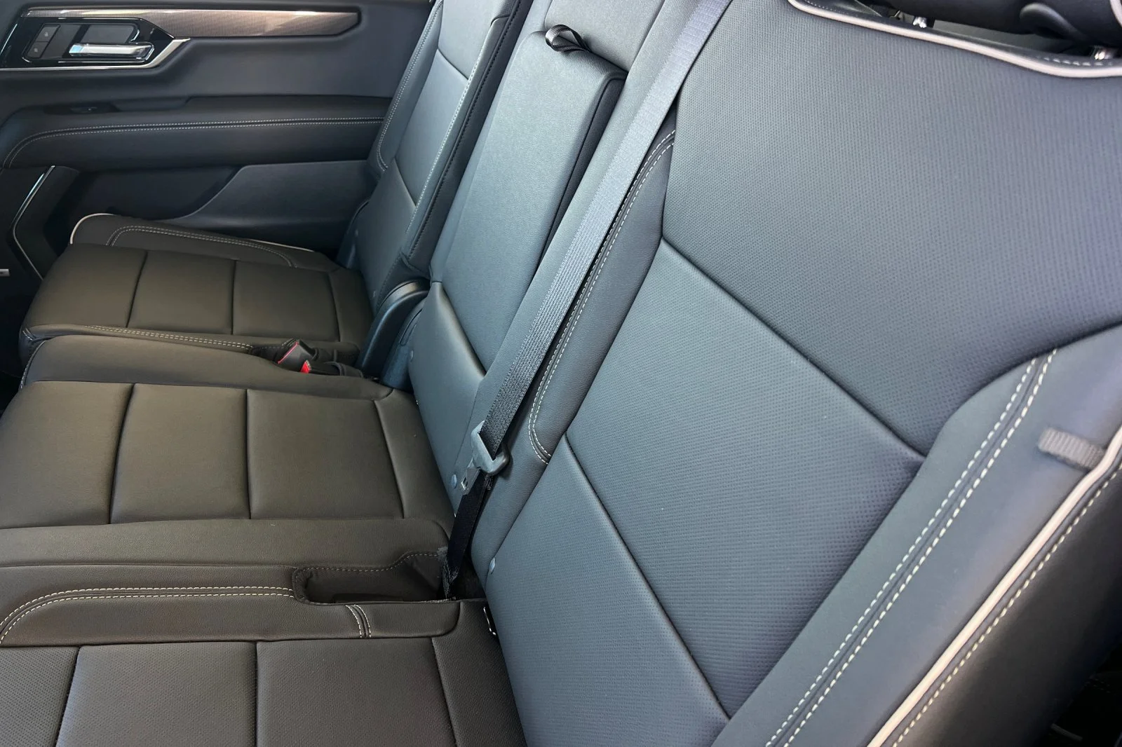 2026 GMC Yukon XL Elevation - Photo 11