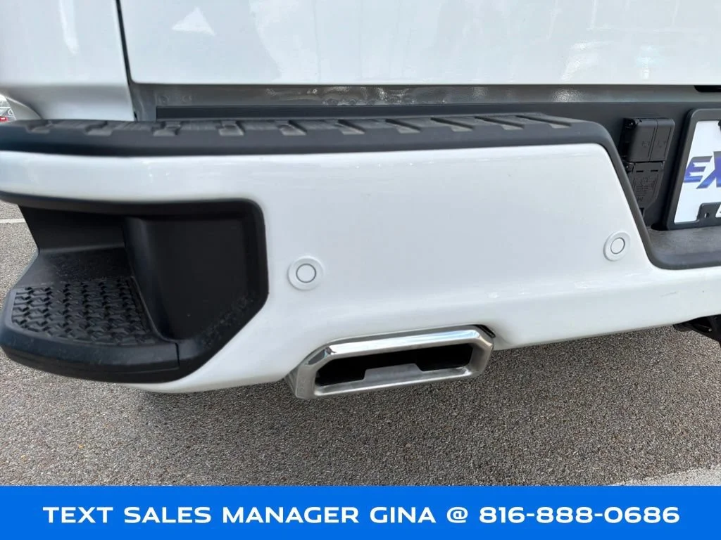 New 2026 Summit White GMC AT4 image 42