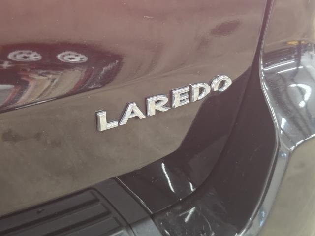 Used 2021 Diamond Black JEEP LAREDO image 28