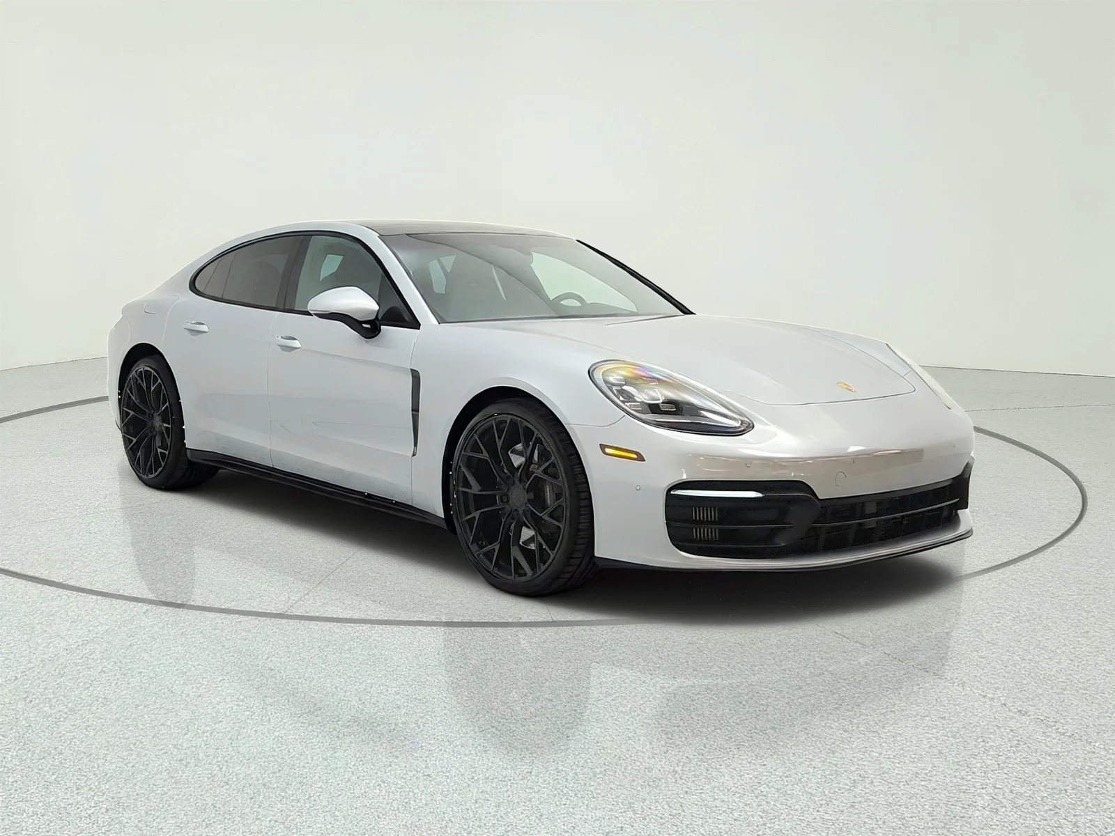 Used 2021 Dolomite Silver Metallic Porsche  image 3