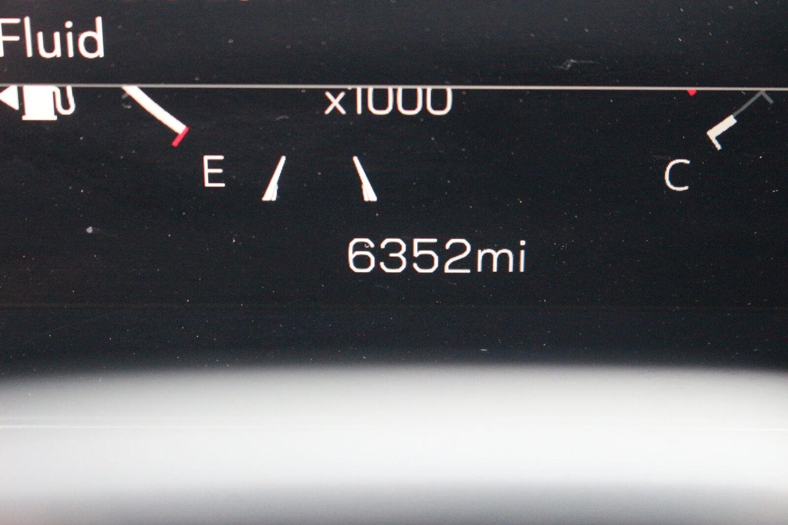 Used 2026 Onyx Black GMC Elevation image 26