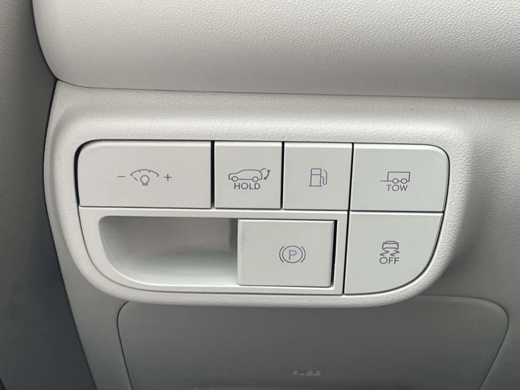 New 2026 White Hyundai SEL Premium image 19