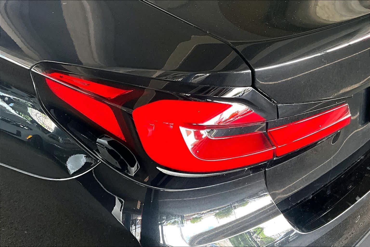 Used 2023 Black Sapphire Metallic BMW 530e image 26