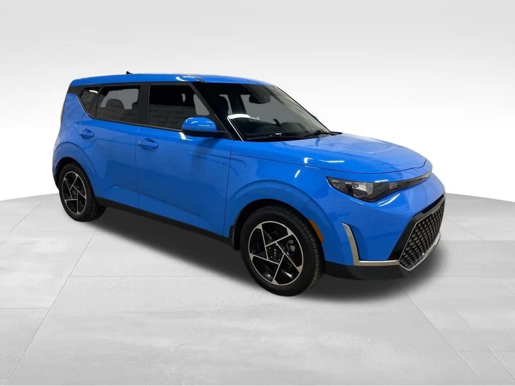 Used 2025 Surf Blue Kia EX image 5