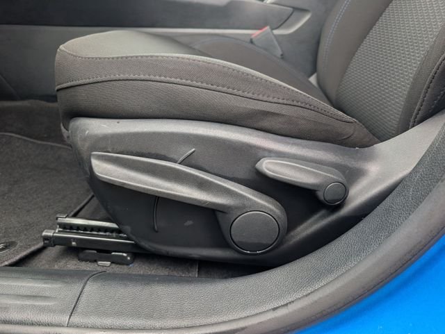 Used 2023 Blue Jeep Sport image 20