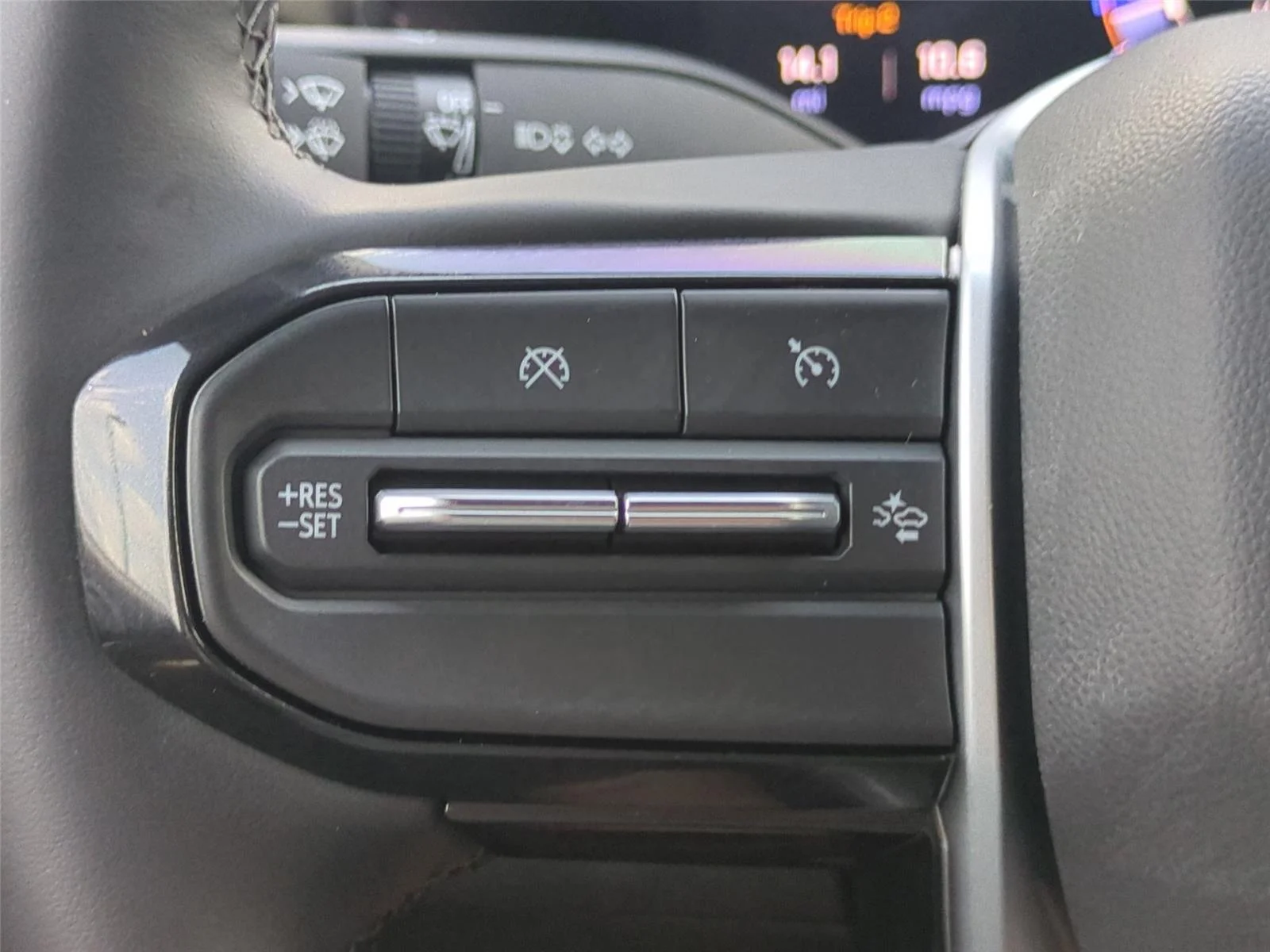 Used 2024 Summit White Chevrolet 4WD ZR2 image 20