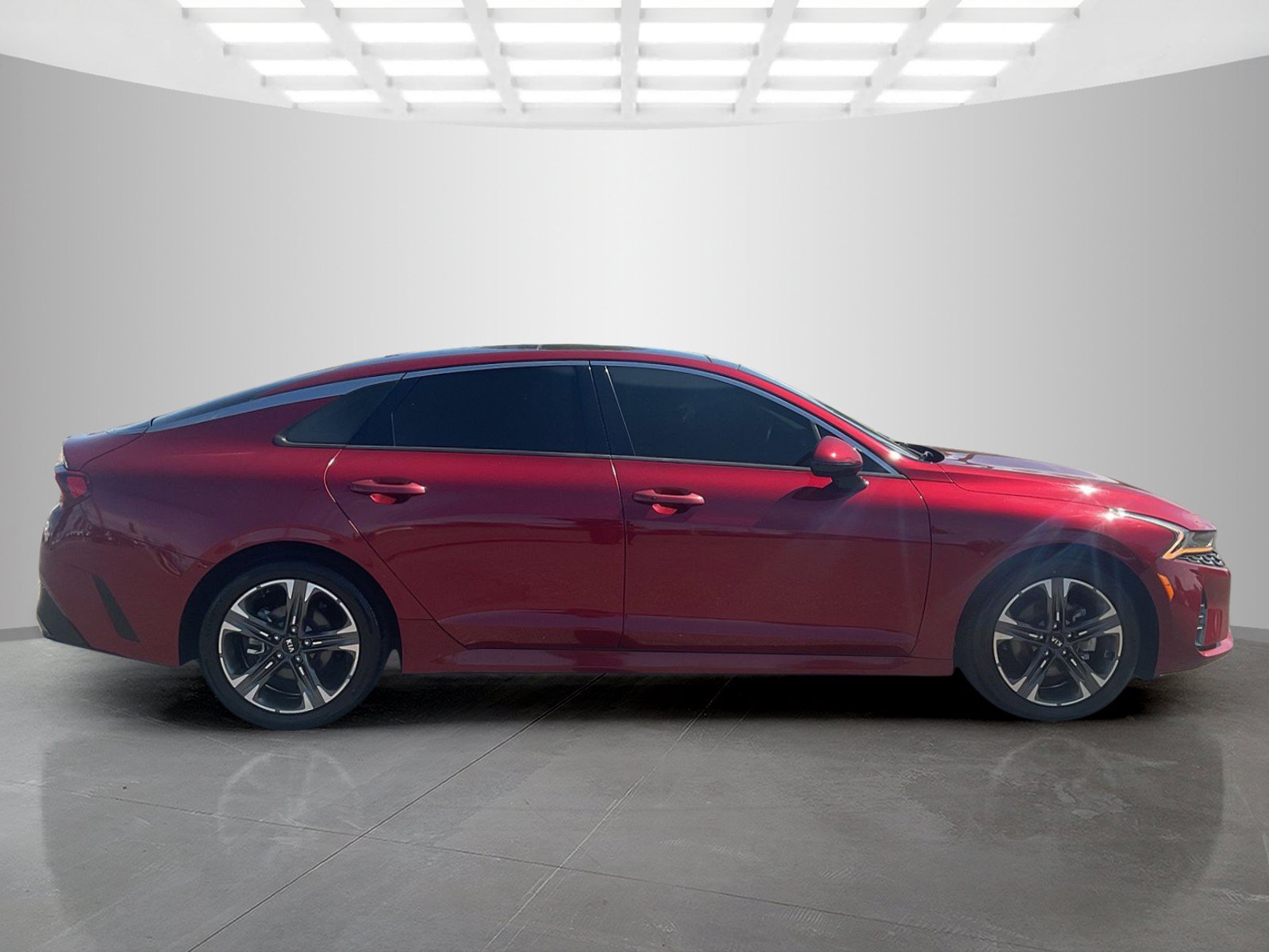 Used 2021 Passion Red Kia EX image 6