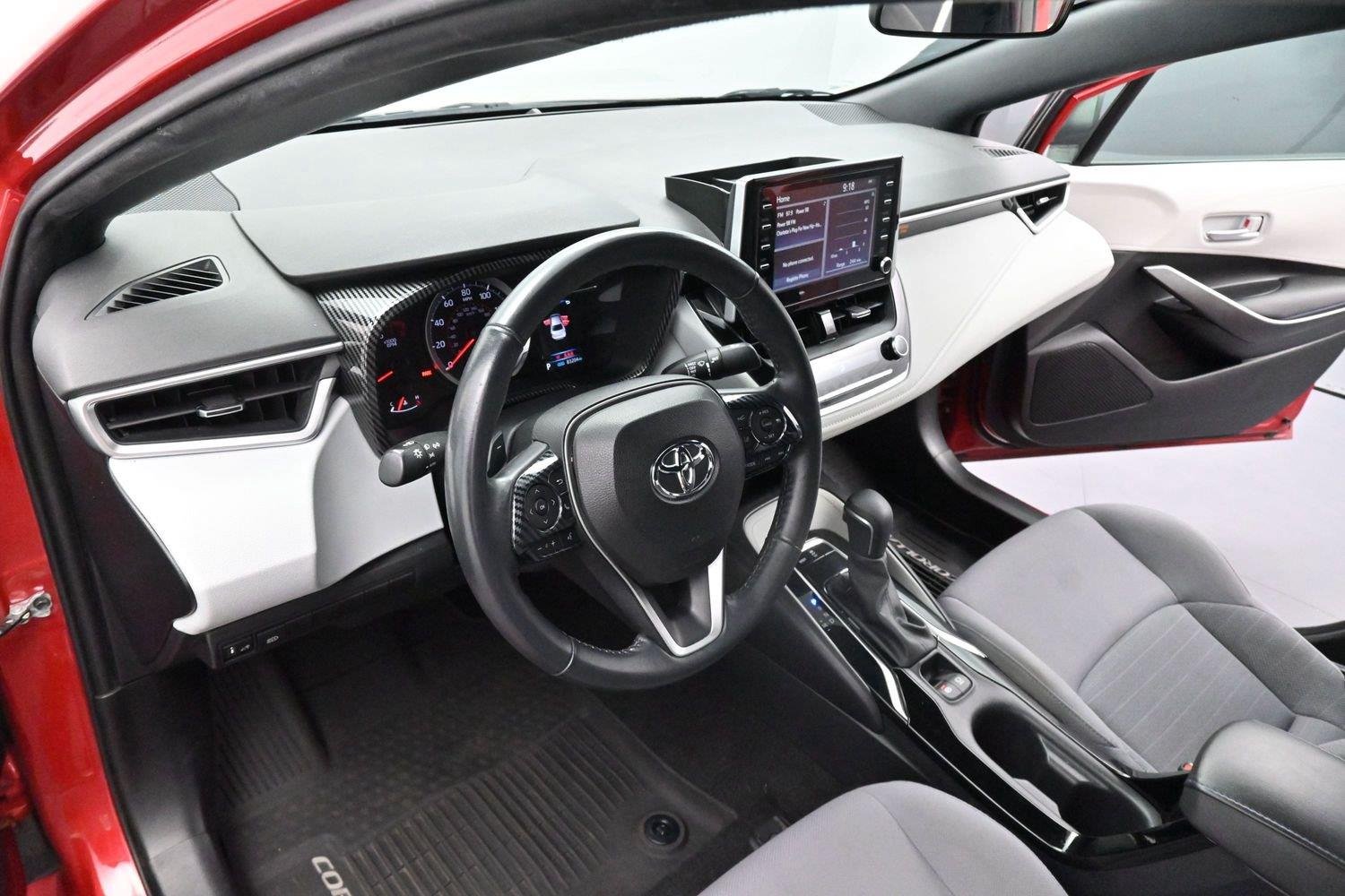 Used 2020 Barcelona Red Metallic Toyota SE image 12
