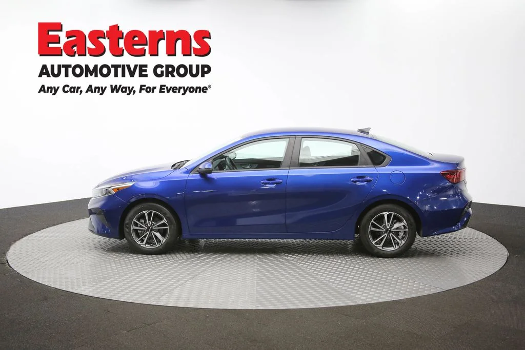 Used 2022 Blue Kia LXS image 59