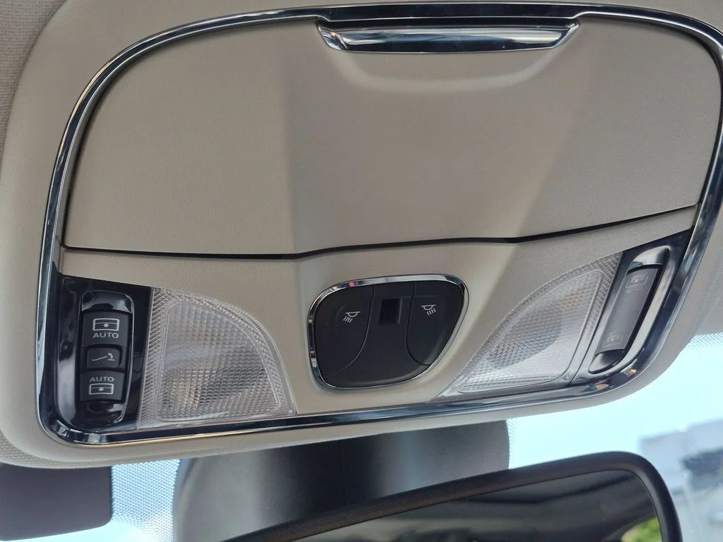 Used 2021 Gray Jeep Limited image 21