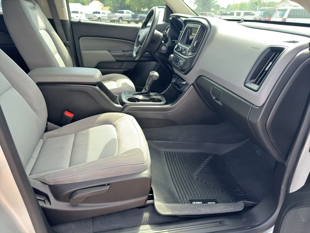 Used 2019 Silver Ice Metallic Chevrolet 4WD Work Truck image 15