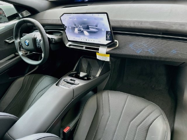 New 2027 White BMW 50 xDrive image 23