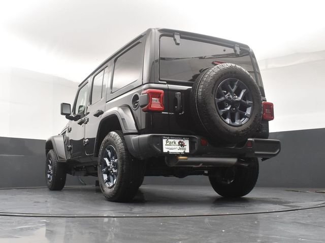 New 2026 Black Clear-Coat Exterior Paint Jeep 85th Anniversary Edition image 22