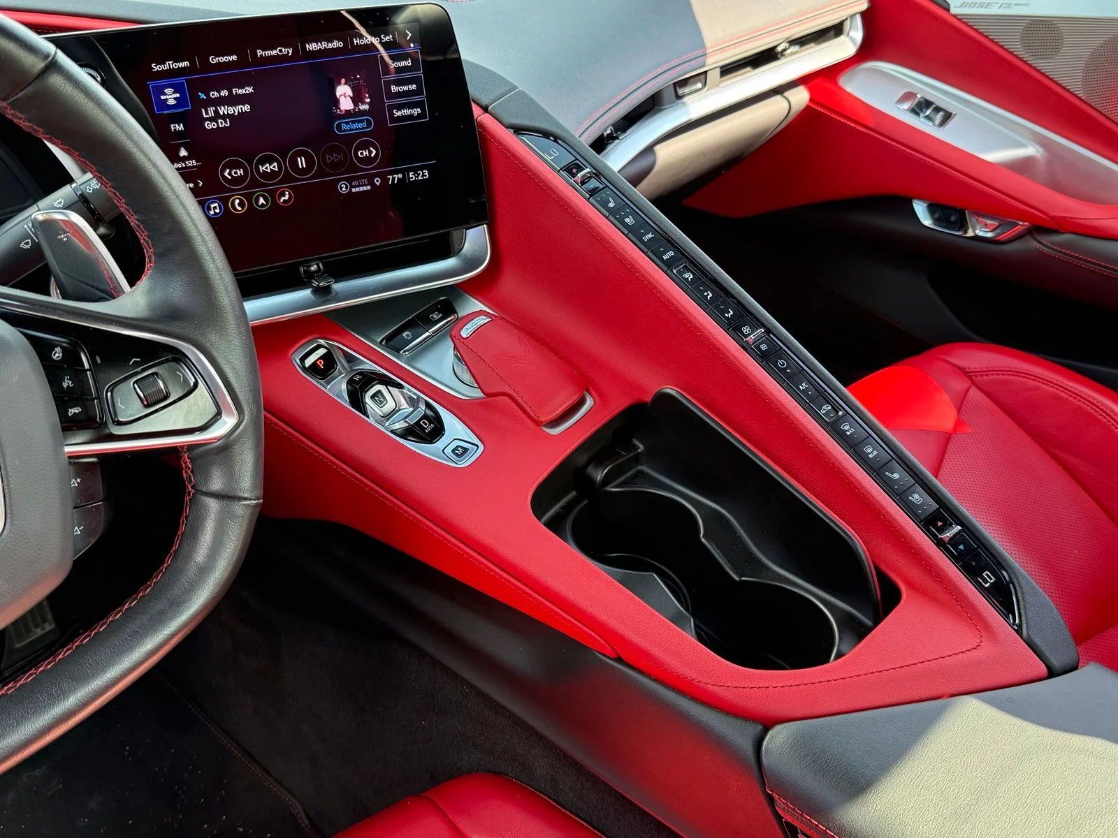 Used 2023 White Chevrolet Stingray image 14