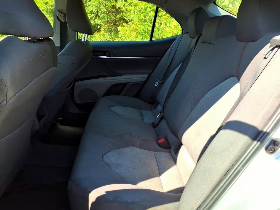 Used 2018 Celestial Silver Metallic Toyota L image 11