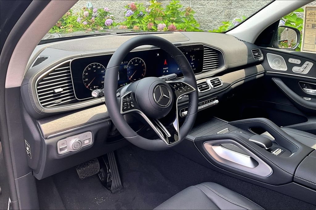 New 2026 Black Mercedes-Benz GLS 450 image 20