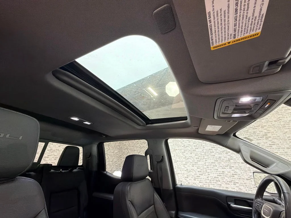 Used 2020 White Frost Tricoat GMC Denali image 12