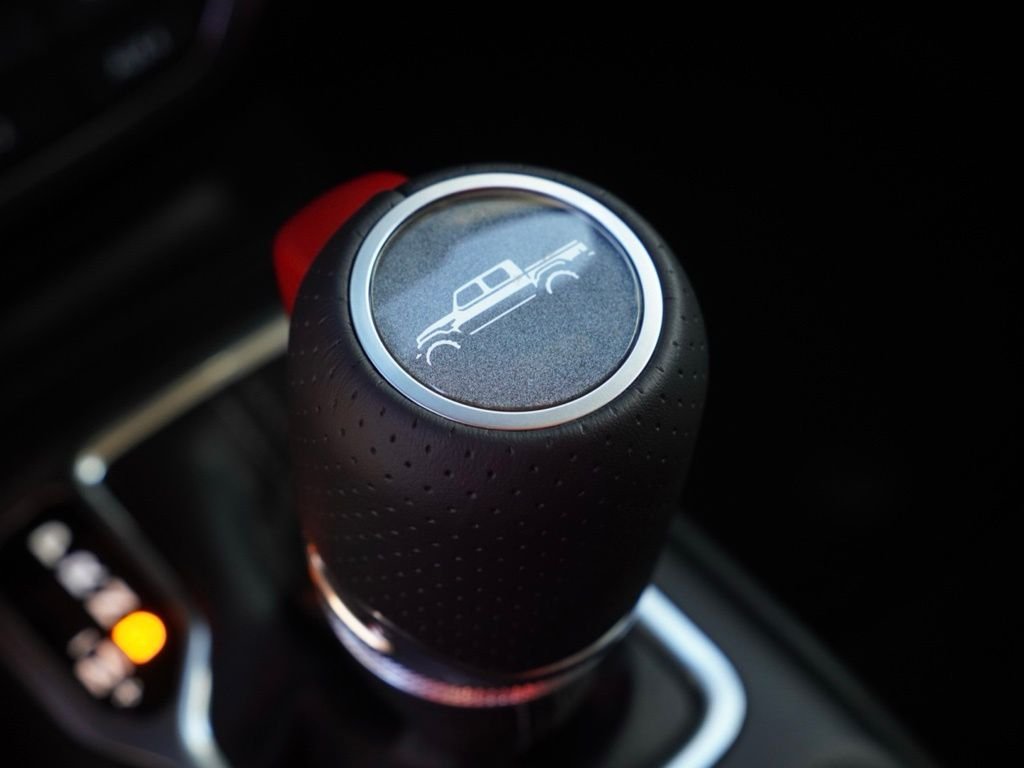 New 2026 Anvil Clear-Coat Exterior Paint Jeep Mojave image 14