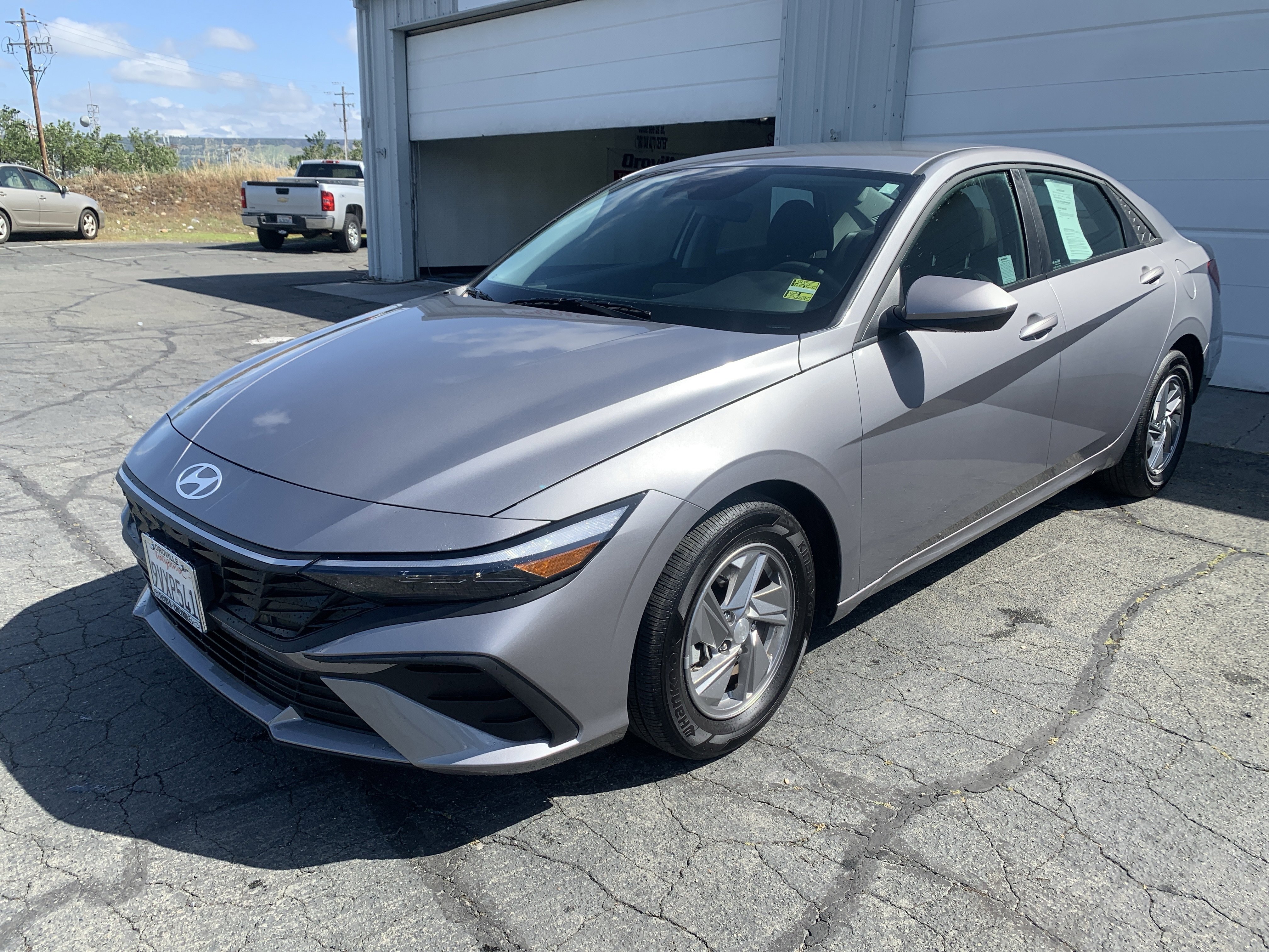 2025 Hyundai Elantra SE